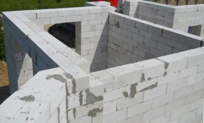 Бані з газобетонних блоків: плюси, мінуси, будівництво, оздоблення