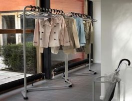 Как правильно выбрать вешалку для одежды?
