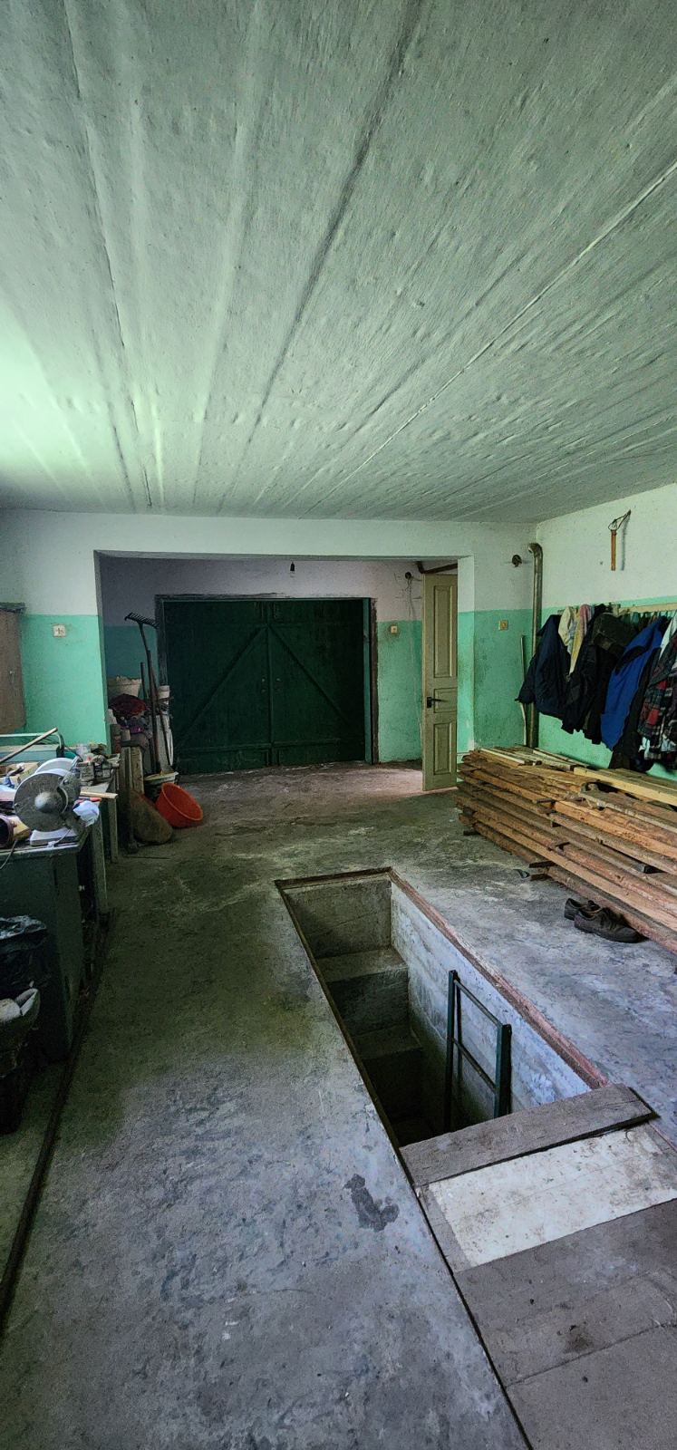 Продаж будинку з великою земельною ділянкою у Стрийському районі, с. Станківці