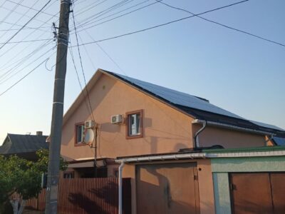 Продаж 2-поверхового будинку