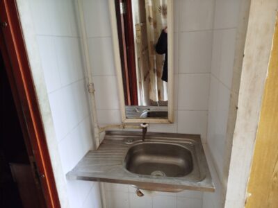 Продам комнату в коммуне 2/5, ул. Новикова/2 застава