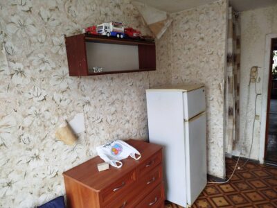 Продам комнату в коммуне 2/5, ул. Новикова/2 застава