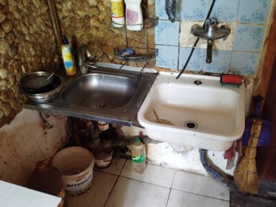 Продам комнату в коммуне 2/5, ул. Новикова/2 застава