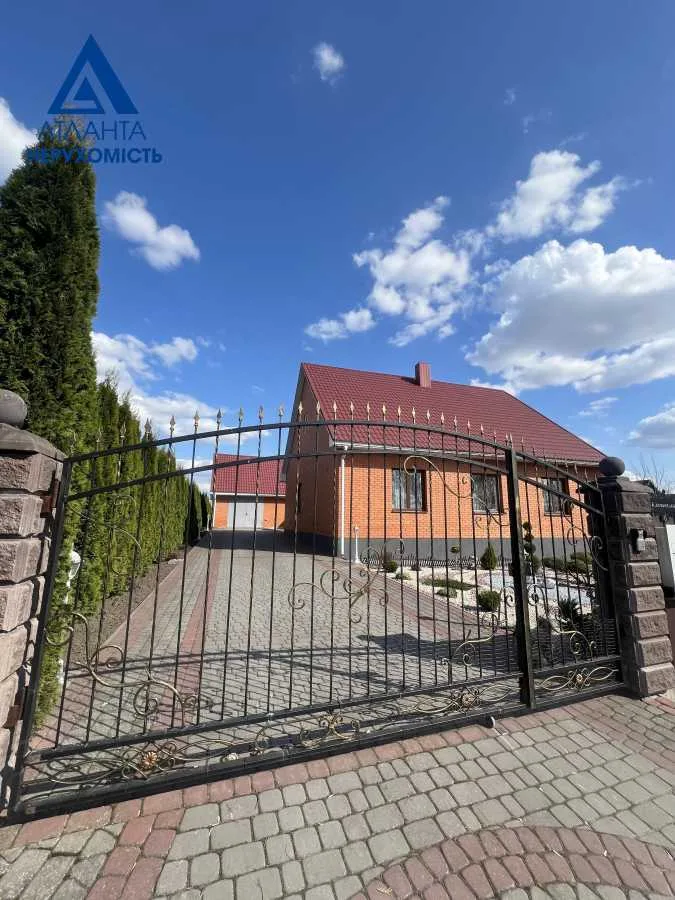 продаж 4-к будинок Луцьк, Лище, 175000 $