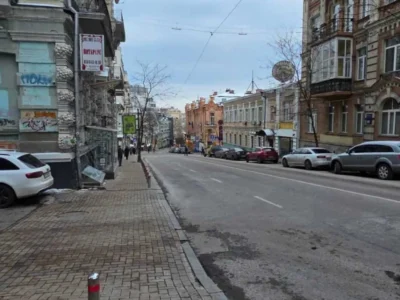 довгострокова оренда торгові площі Київ, Печерський, 2500 $/міс.
