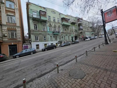 довгострокова оренда торгові площі Київ, Печерський, 2500 $/міс.