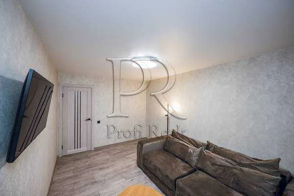 продаж 3-к квартира Київ, Солом`янський, 75000 $