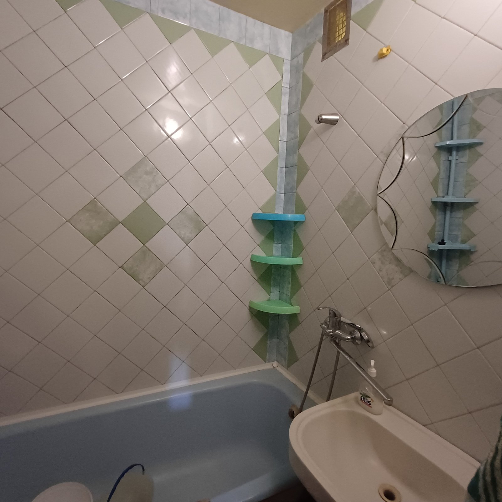 Продам 3х комн. квартиру на Крымском бульваре