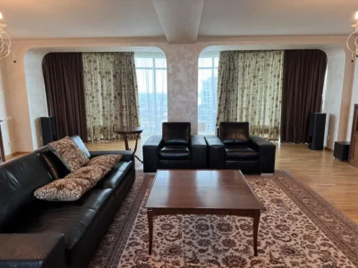 довгострокова оренда 4-к квартира Київ, Печерський, 2200 $/міс.