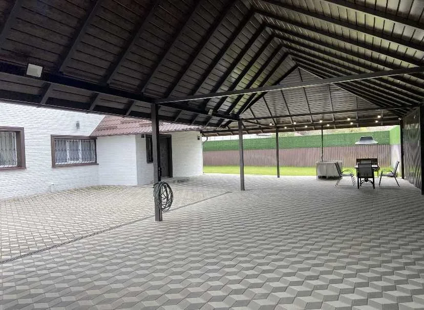 довгострокова оренда 5-к будинок Київ, Дарницький, 2700 $/міс.