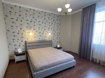 Сучасна квартира, центр. Коновальця вул. 32Б