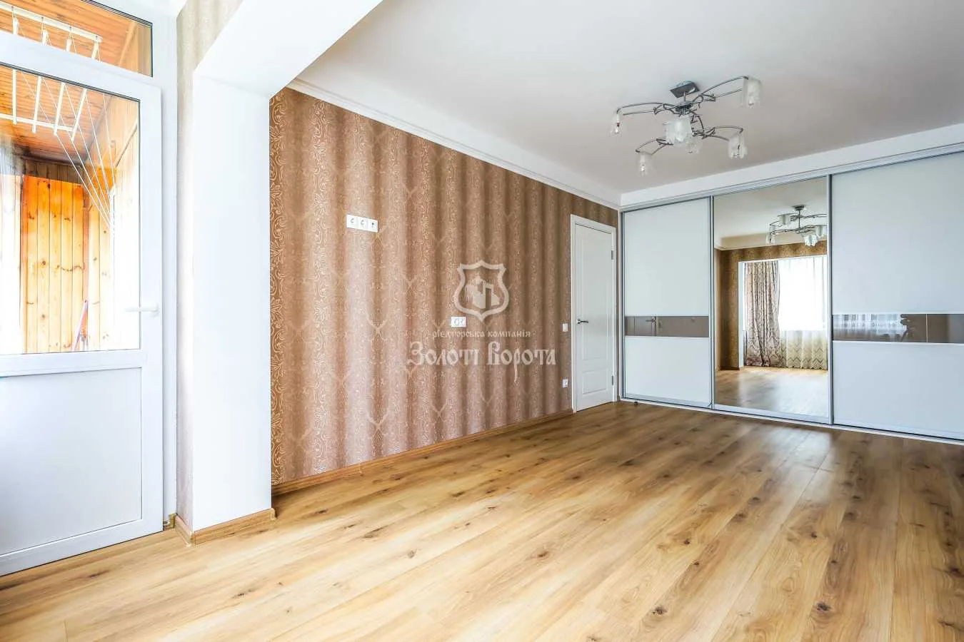 продаж 1-к квартира Київ, Дніпровський, 52000 $
