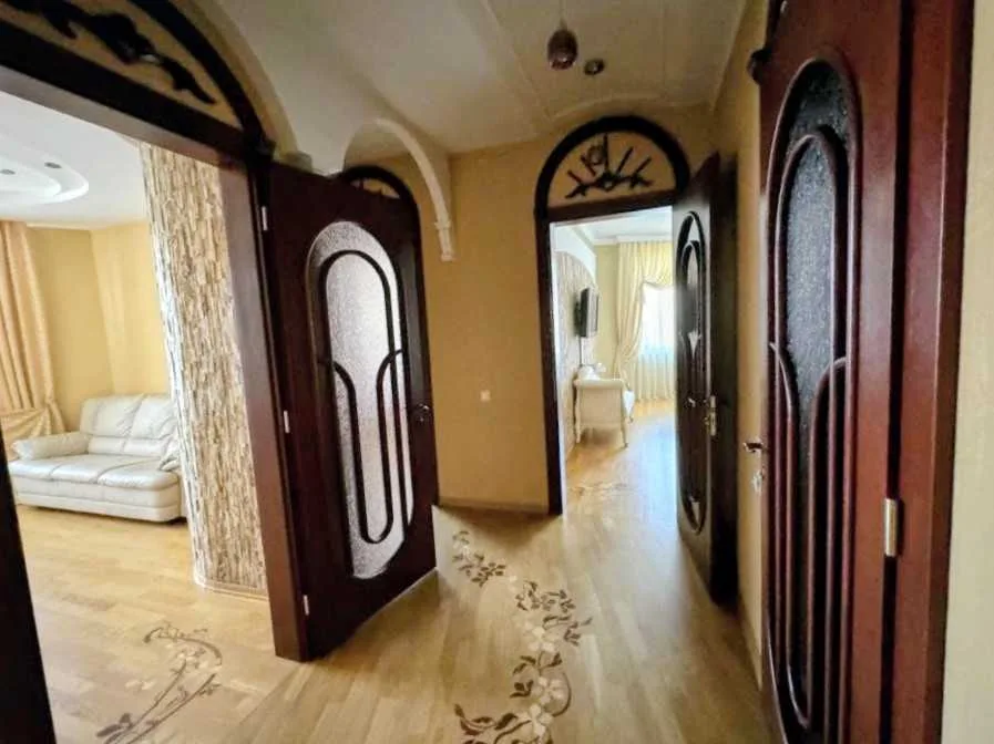 довгострокова оренда 4-к квартира Одеса, Приморський, 800 $/міс.