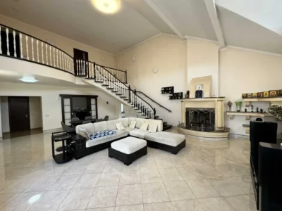 продаж 4-к будинок Київ, Дарницький, 275000 $