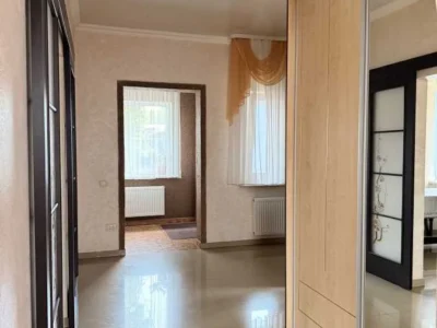 продаж 5-к квартира Луцьк, 215000 $