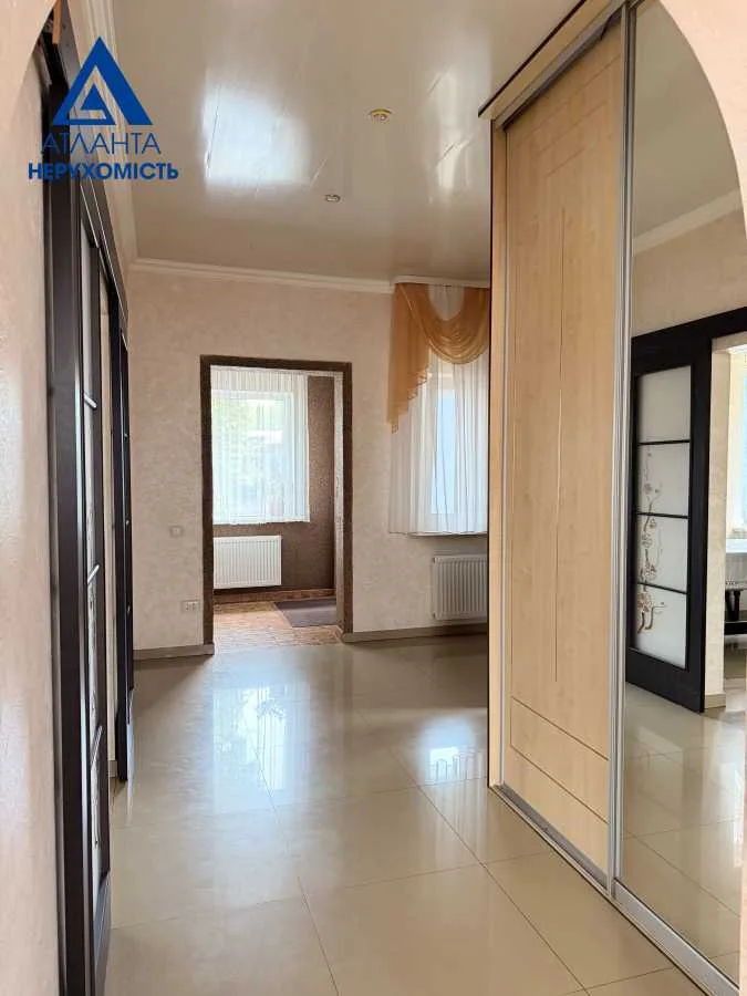 продаж 5-к квартира Луцьк, 215000 $