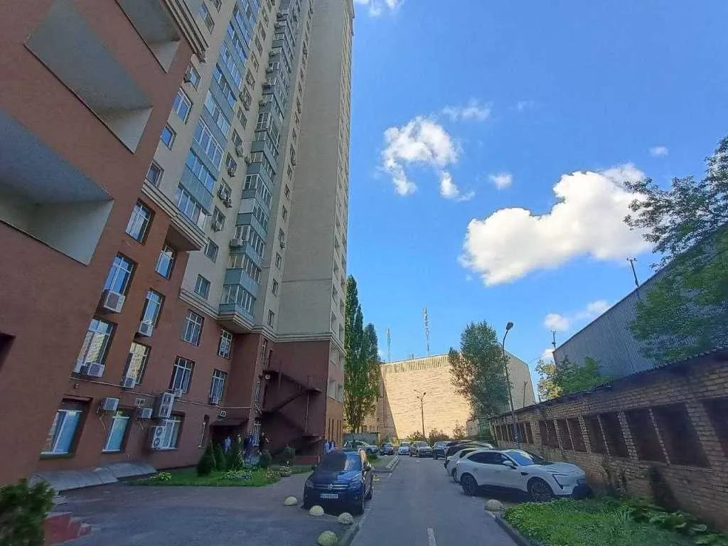 продаж 4-к квартира Київ, Дніпровський, 315000 $