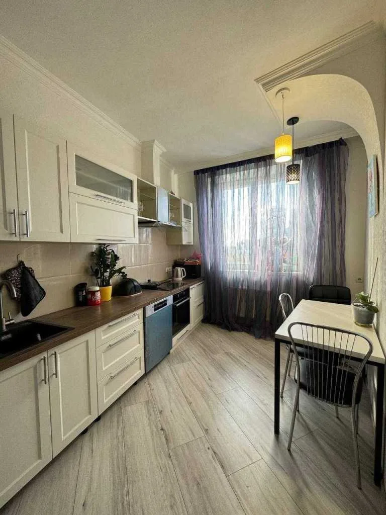 продаж 2-к квартира Білоцерківський, Біла Церква, 95000 $