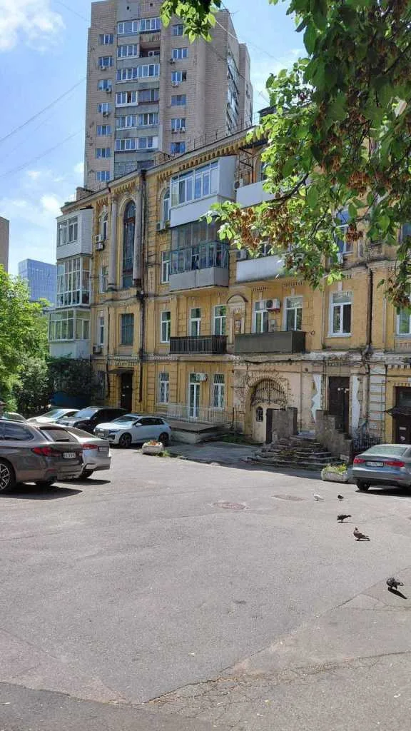 довгострокова оренда торгові площі Київ, Голосіївський, 50000 грн./міс.