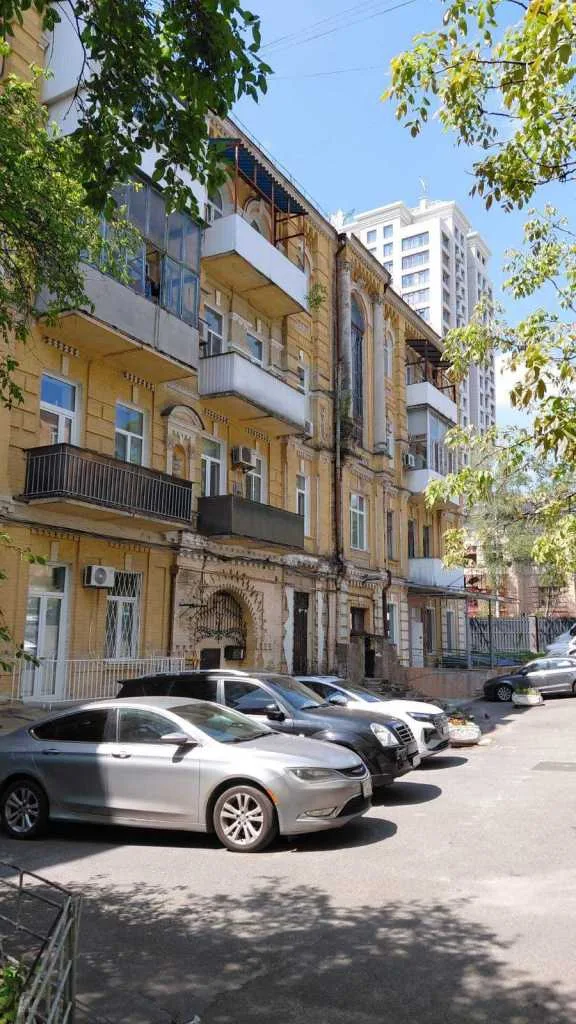 довгострокова оренда торгові площі Київ, Голосіївський, 50000 грн./міс.
