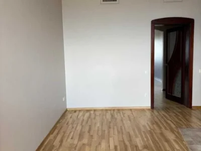 продаж 4-к квартира Київ, Солом`янський, 220000 $