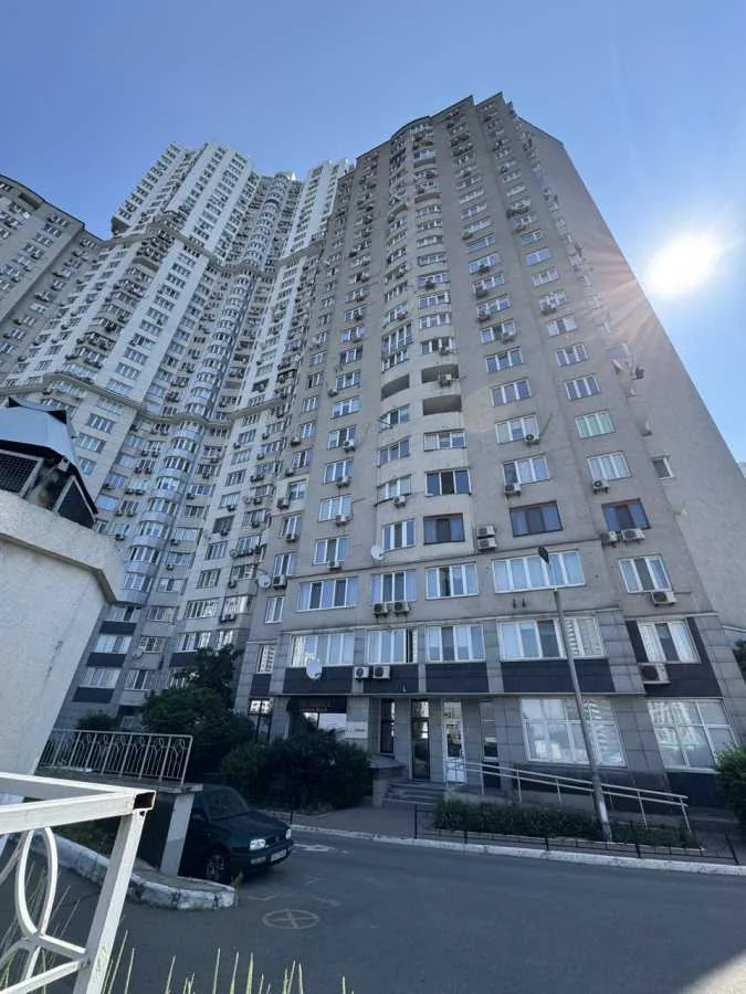 продаж торгові площі Київ, Дарницький, 420000 $