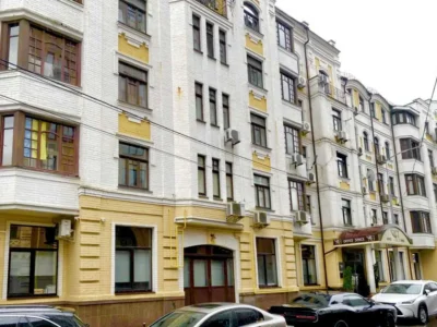 Провулок Ярославський 4, Поділ