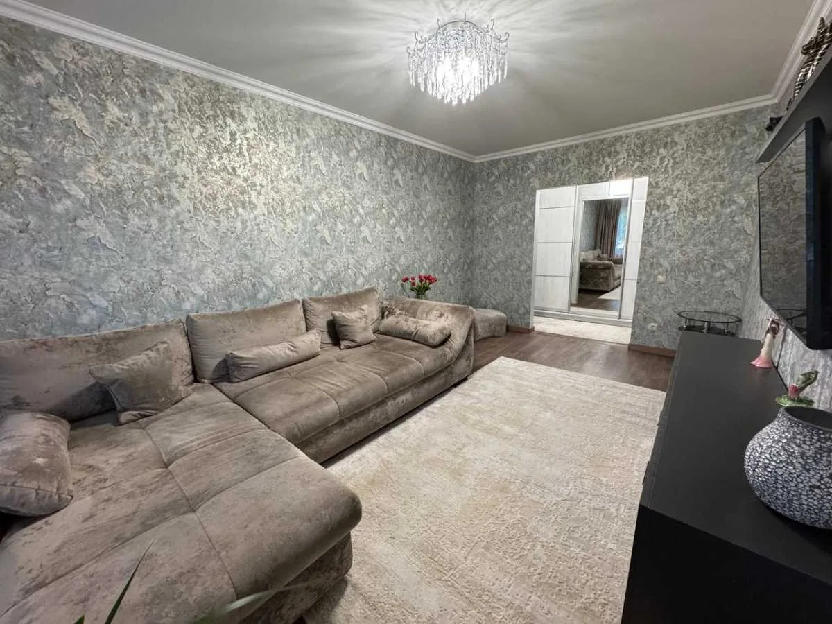 продаж 3-к квартира Рівне, 75000 $