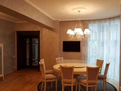 довгострокова оренда 4-к квартира Київ, Печерський, 2200 $/міс.