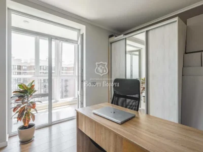 продаж 5-к квартира Києво-Святошинський, Софіївська Борщагівка, 185000 $