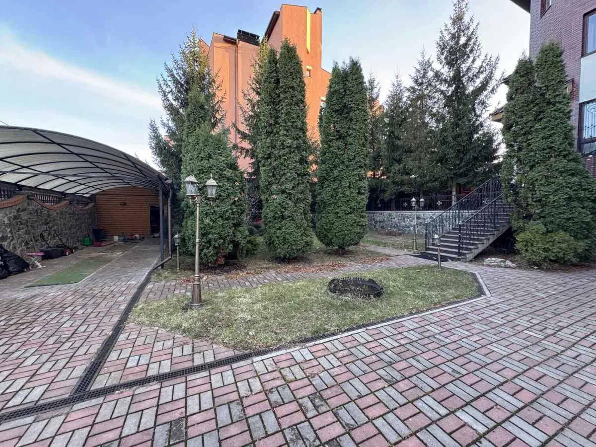 довгострокова оренда 14-к будинок Київ, Голосіївський, 9000 $/міс.