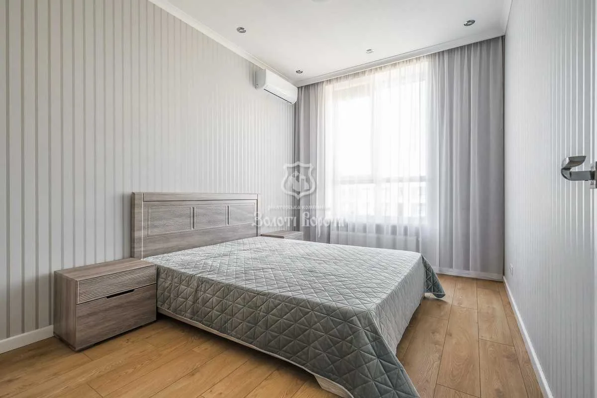 продаж 5-к квартира Києво-Святошинський, Софіївська Борщагівка, 185000 $
