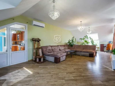 продаж 3-к квартира Києво-Святошинський, Гатне, 160000 $