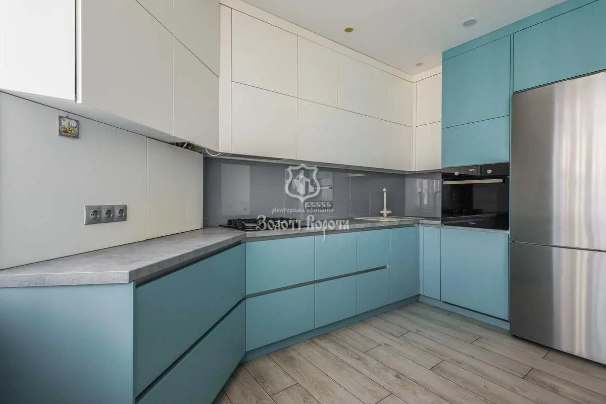 продаж 5-к квартира Києво-Святошинський, Софіївська Борщагівка, 185000 $