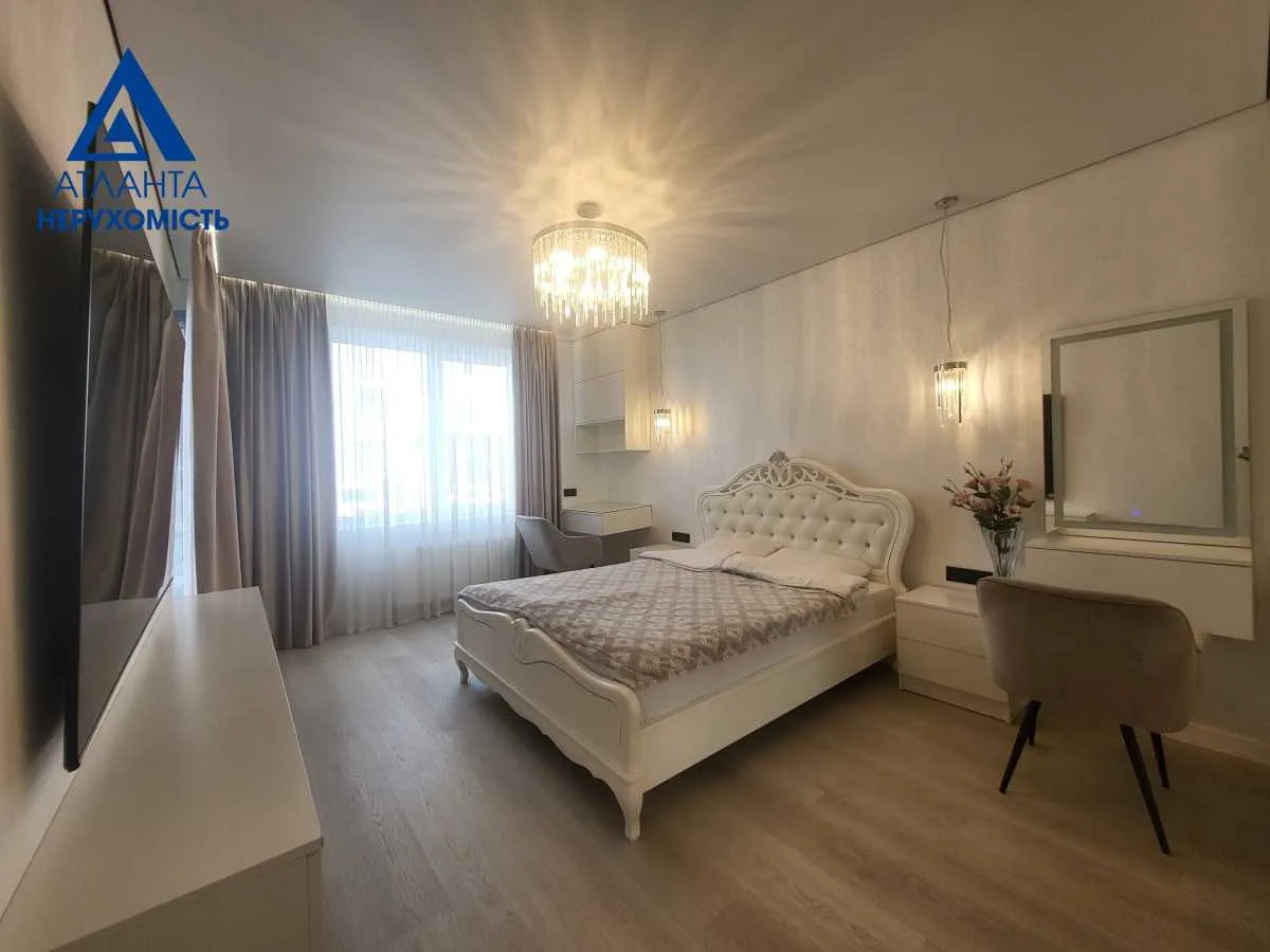 продаж 3-к квартира Луцьк, Струмівка, 105000 $