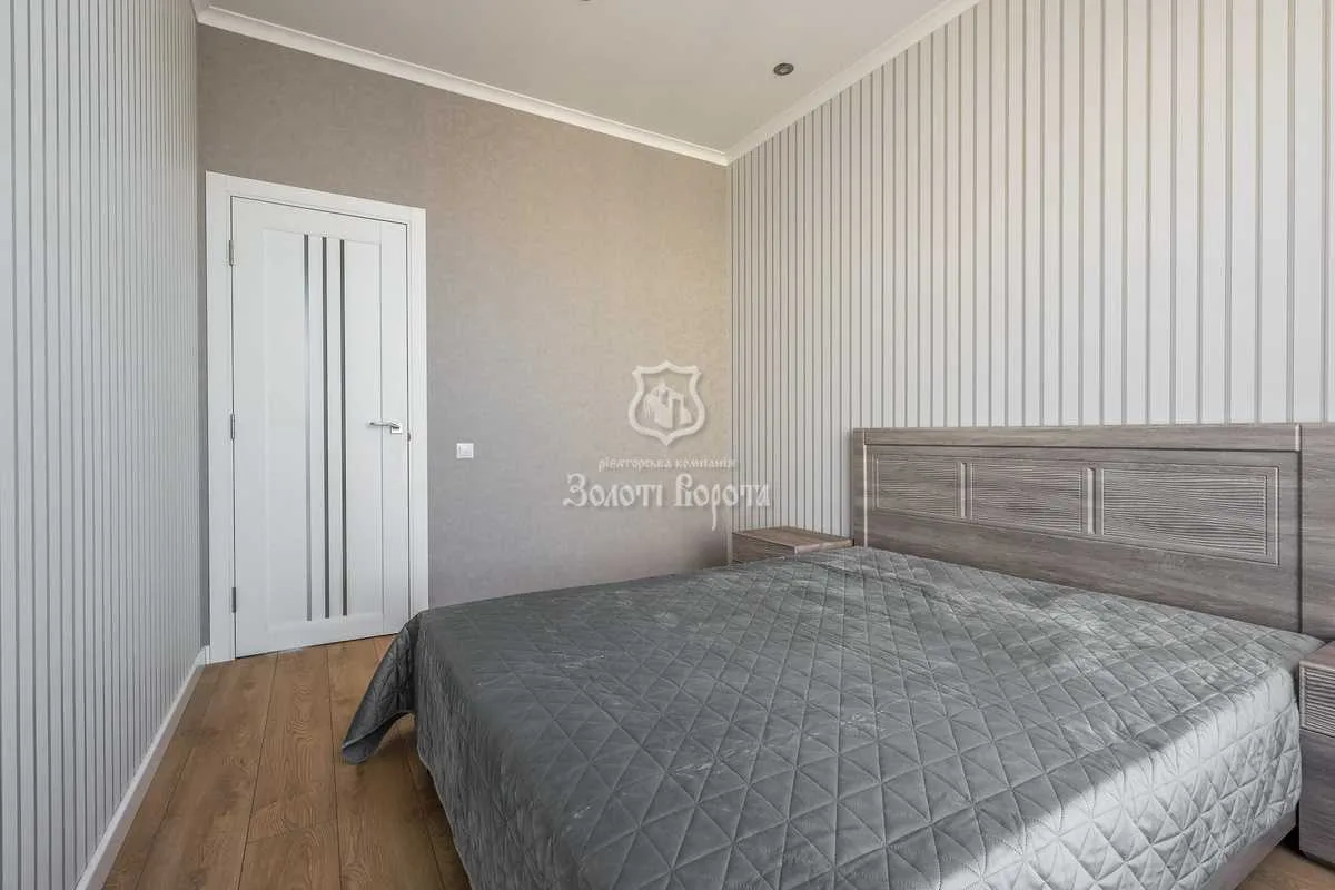 продаж 5-к квартира Києво-Святошинський, Софіївська Борщагівка, 185000 $