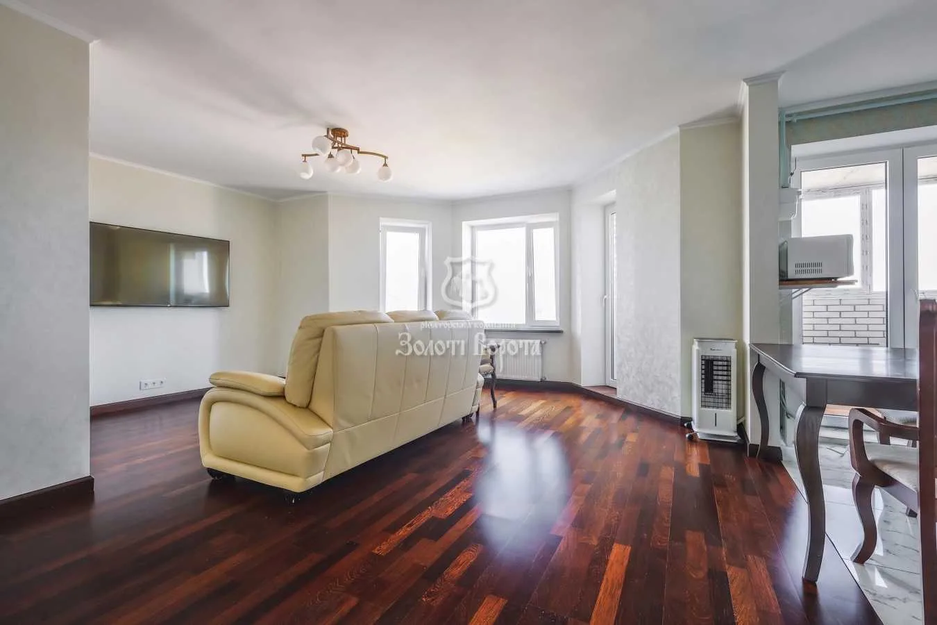 продаж 2-к квартира Києво-Святошинський, Святопетрівське, 73000 $