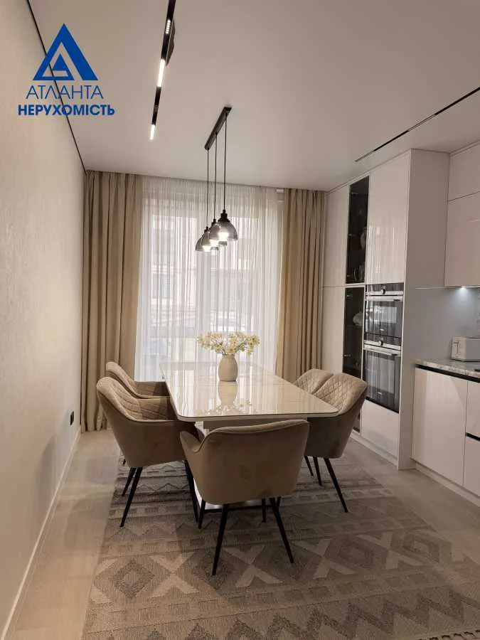 продаж 3-к квартира Луцьк, Струмівка, 105000 $