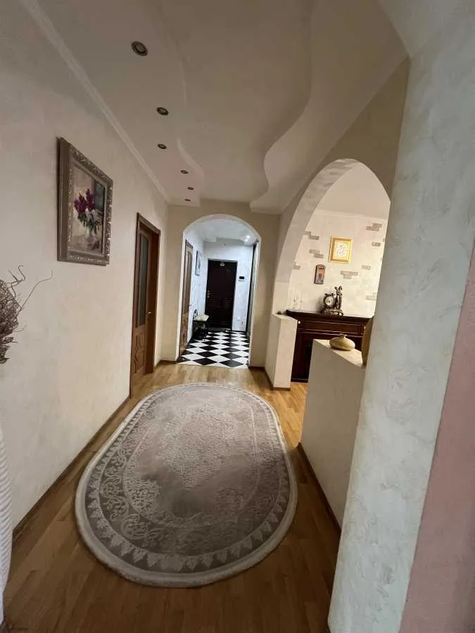 продаж 4-к квартира Київ, Солом`янський, 186000 $