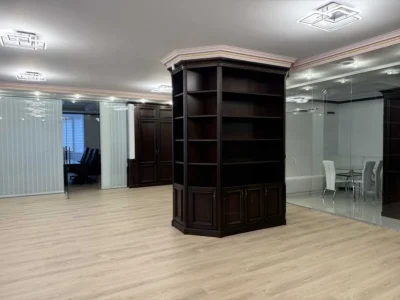 довгострокова оренда офісне приміщення Київ, Печерський, 6500 $/міс.