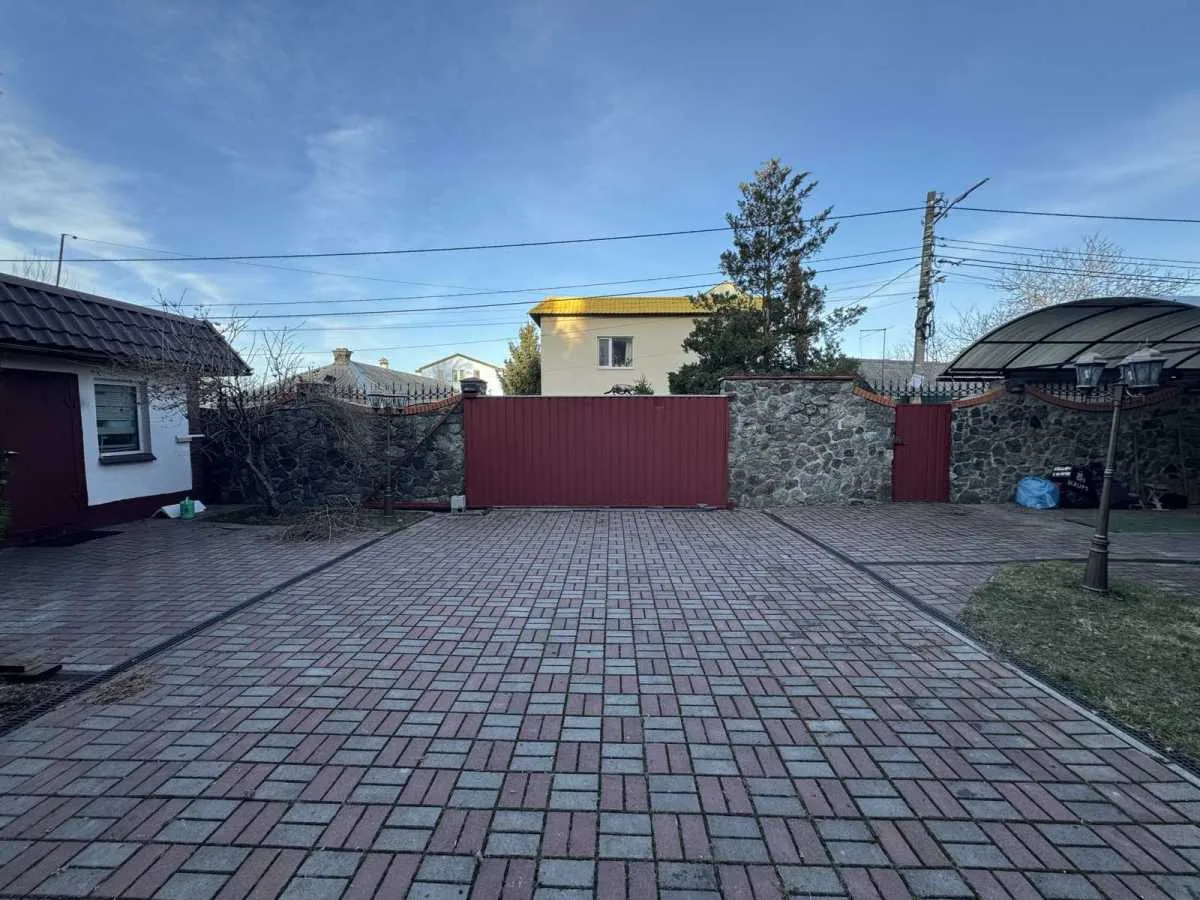 довгострокова оренда 14-к будинок Київ, Голосіївський, 9000 $/міс.