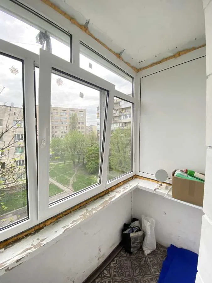 продаж кімната Київ, Деснянський, 12000 $