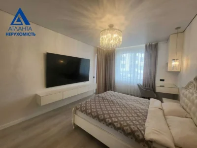 продаж 3-к квартира Луцьк, Струмівка, 105000 $