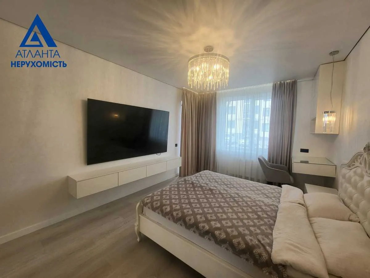 продаж 3-к квартира Луцьк, Струмівка, 105000 $