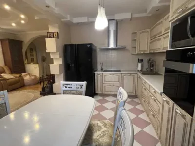 продаж 4-к квартира Київ, Солом`янський, 186000 $