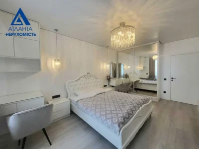 продаж 3-к квартира Луцьк, Струмівка, 105000 $