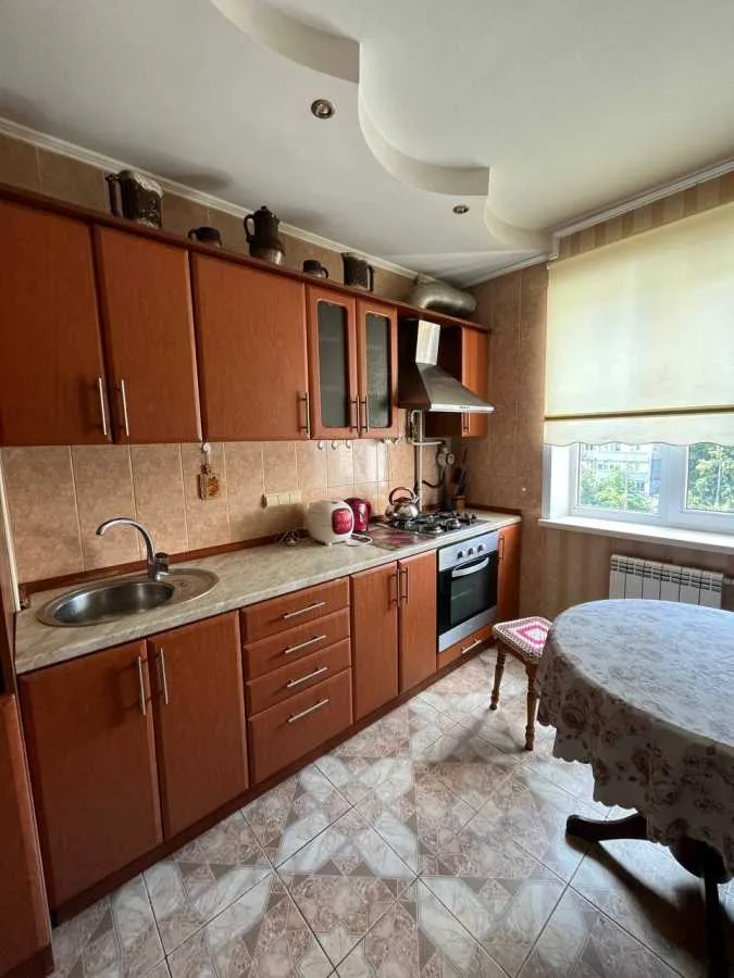 довгострокова оренда 3-к квартира Київ, Деснянський, 15000 грн./міс.