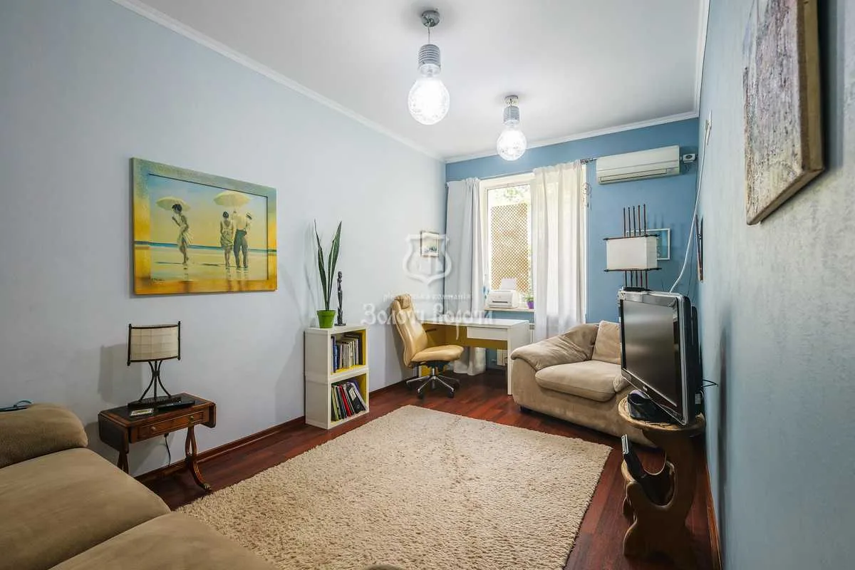 продаж 3-к квартира Київ, Солом`янський, 84000 $