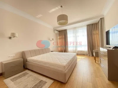 довгострокова оренда 3-к квартира Київ, Печерський, 1500 $/міс.
