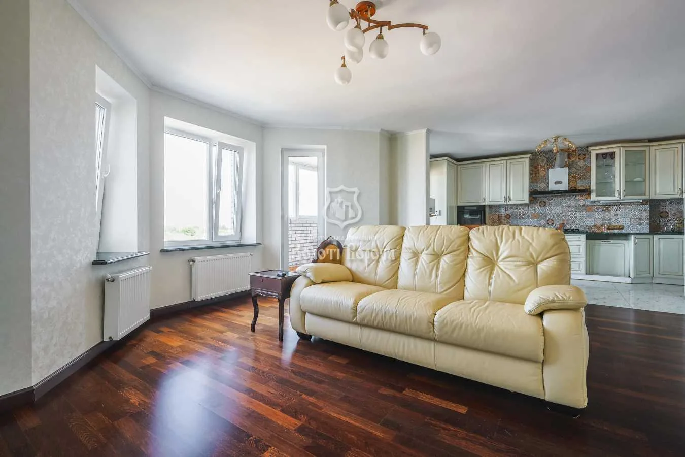 продаж 2-к квартира Києво-Святошинський, Святопетрівське, 73000 $